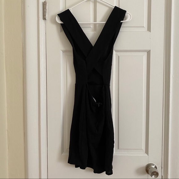 Criss Cross Open Back Black Bodycon Dress - Picture 4 of 4